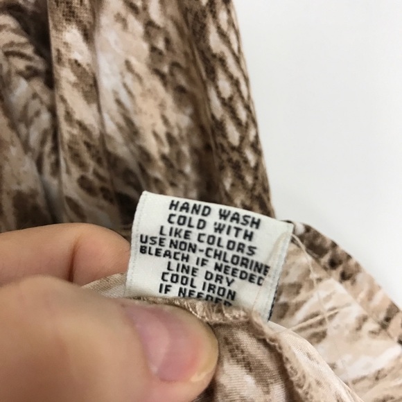 Jennifer and Grace snakeskin print blouse size S - Picture 7 of 8